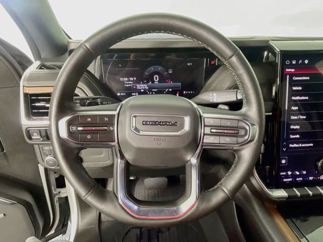 Used 2025 GMC Yukon Denali AWD/4WD image 12