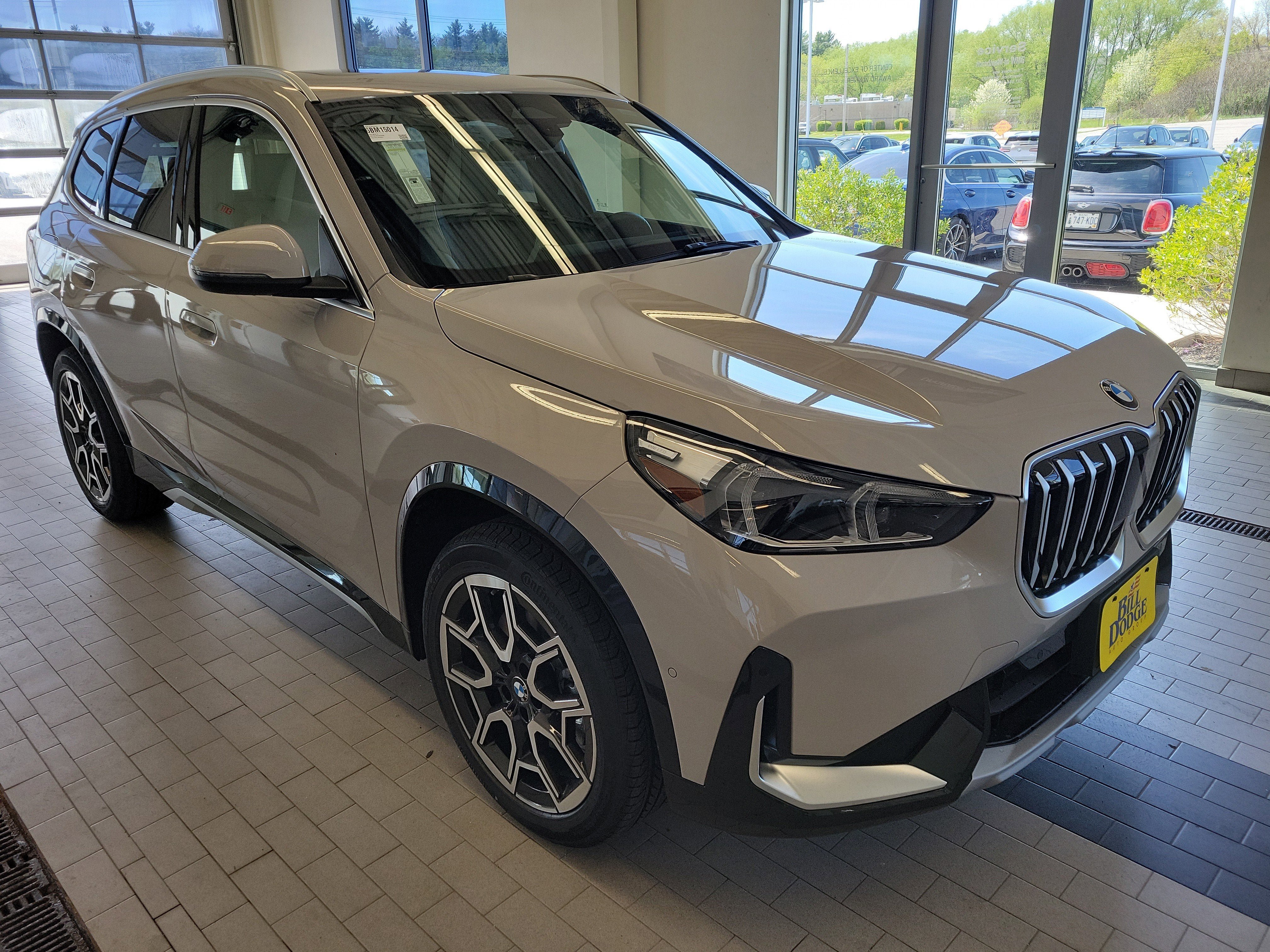 New 2026 BMW X1 xDrive28i w/ Convenience Package AWD/4WD image 9