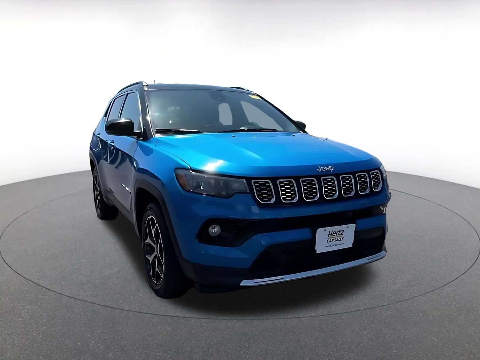 Used 2025 Jeep Compass Limited AWD/4WD image 3