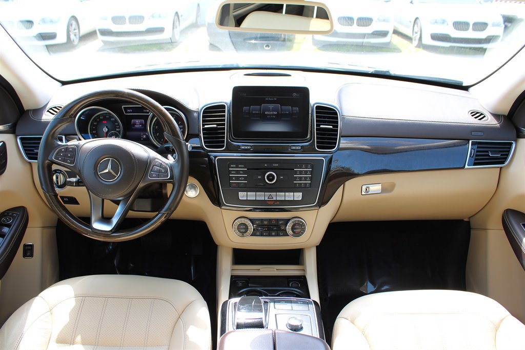 Used 2017 Mercedes-Benz GLS 450 4MATIC image 16