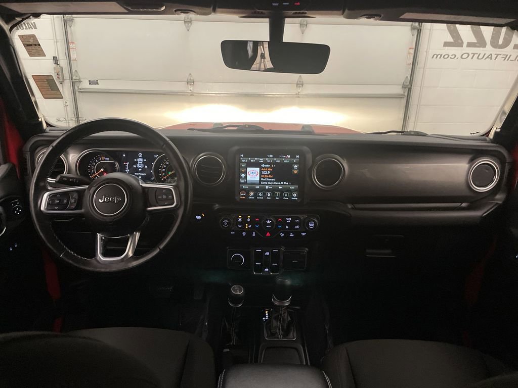 Used 2022 Jeep Wrangler Unlimited Sahara w/ Cold Weather Group image 15