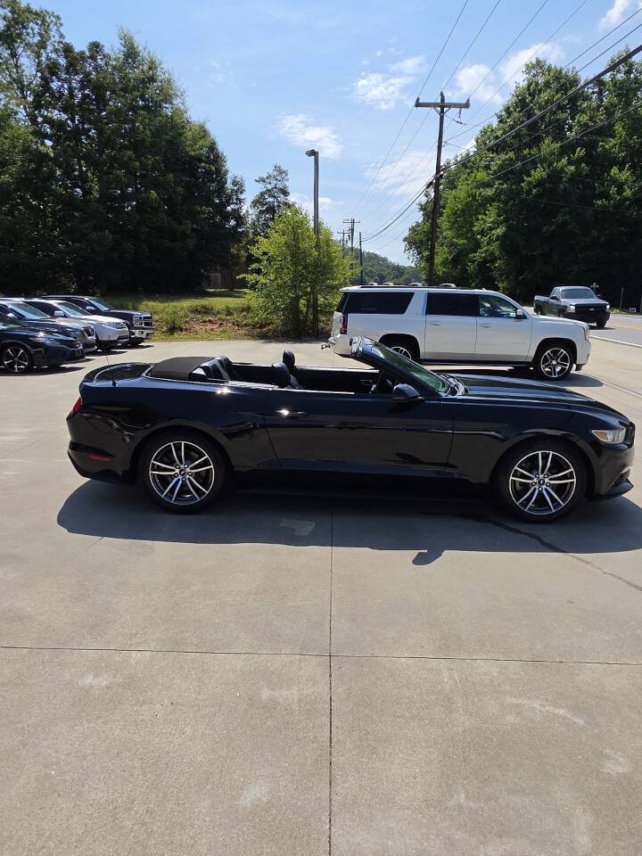 Used 2017 Ford Mustang Premium RWD image 6