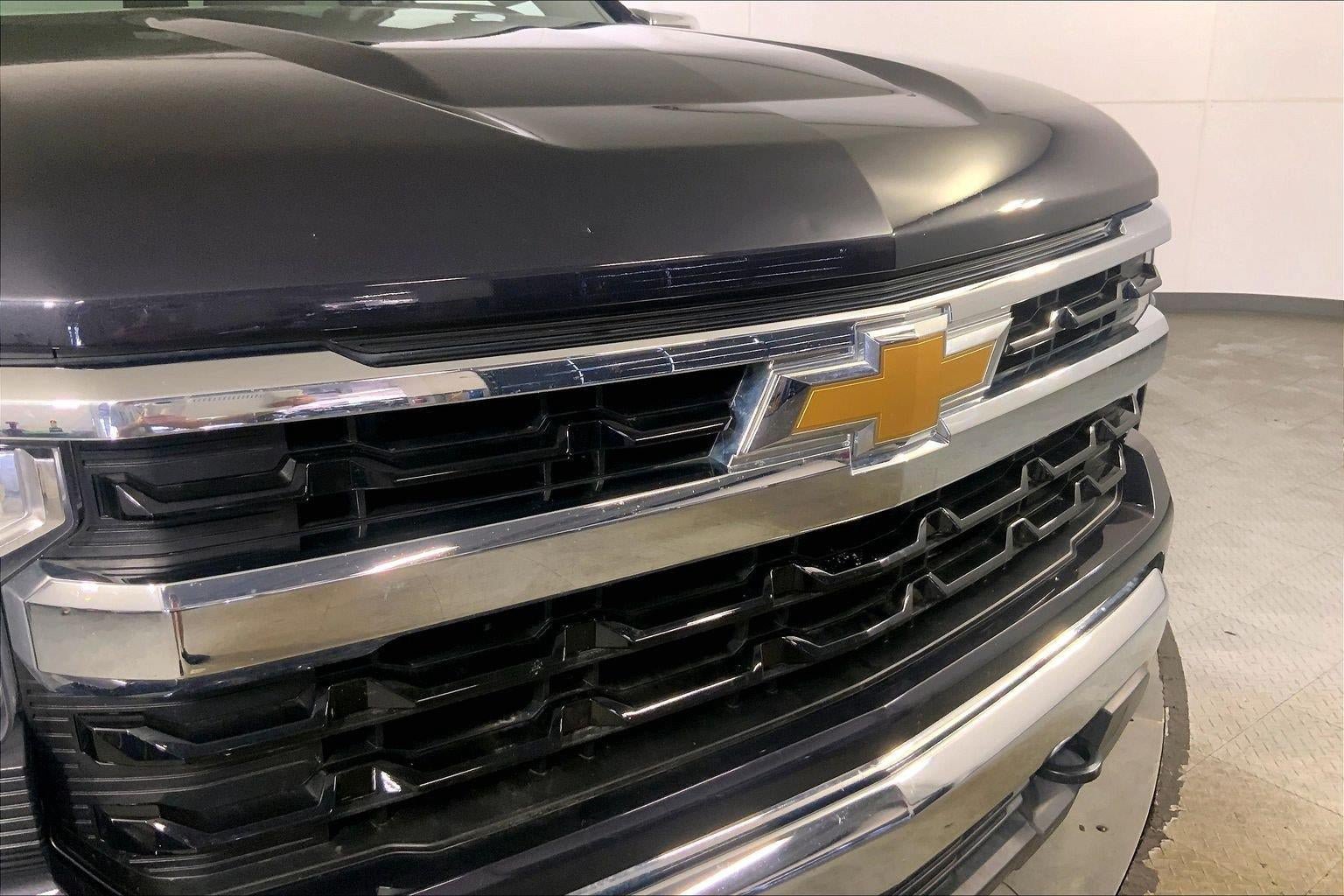 Used 2024 Chevrolet Silverado 1500 LT AWD/4WD image 28