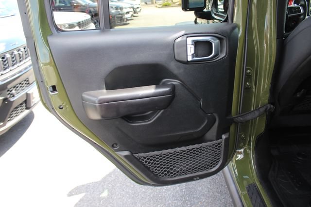 Used 2021 Jeep Gladiator Rubicon AWD/4WD image 24