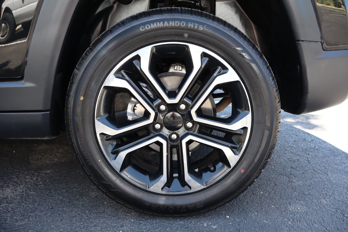 Used 2022 Jeep Compass Limited image 39
