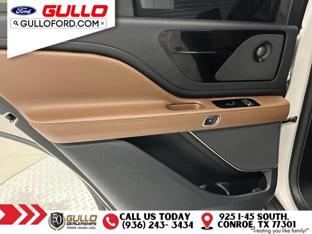 Used 2023 Lincoln Aviator Reserve w/ Equipment Group 201A RWD image 17