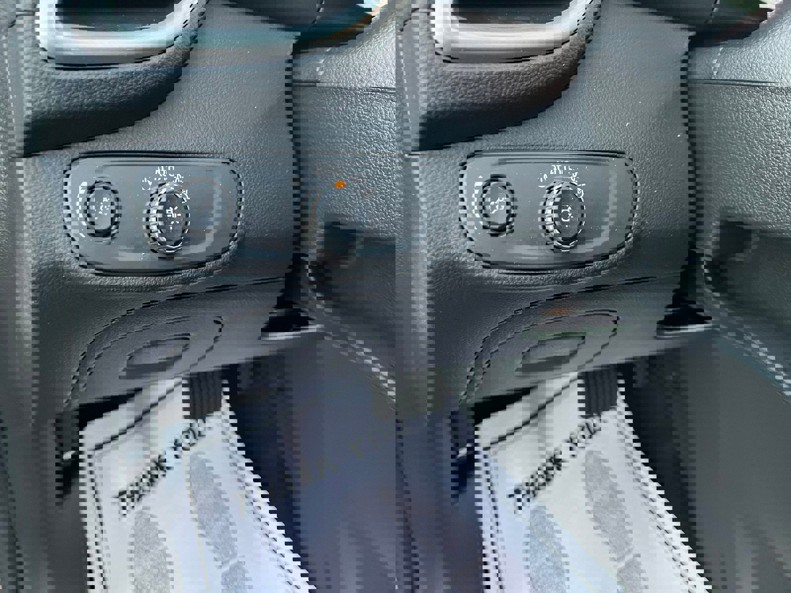 Used 2022 Chevrolet Trax LT w/ Sport Edition image 12