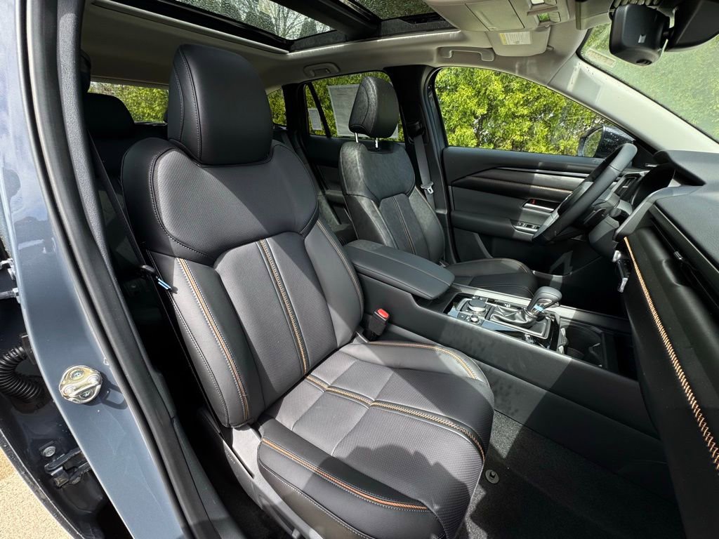 Used 2025 MAZDA CX-50 AWD 2.5 Turbo w/ Weather Package image 28