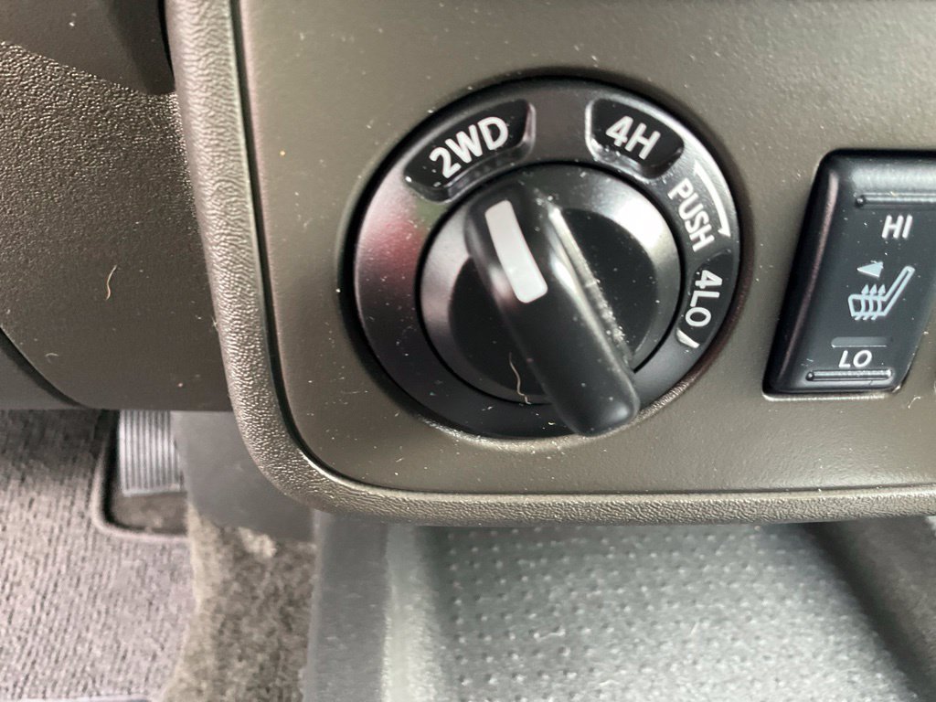 Used 2017 Nissan Frontier PRO-4X AWD/4WD image 20