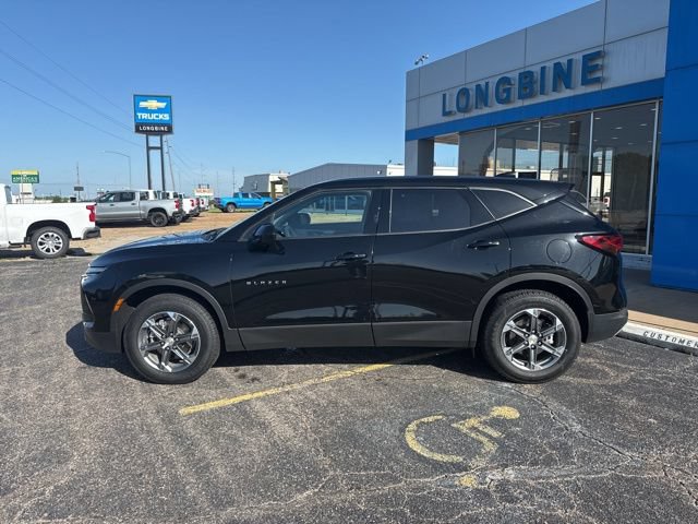 Used 2025 Chevrolet Blazer LT AWD/4WD image 4