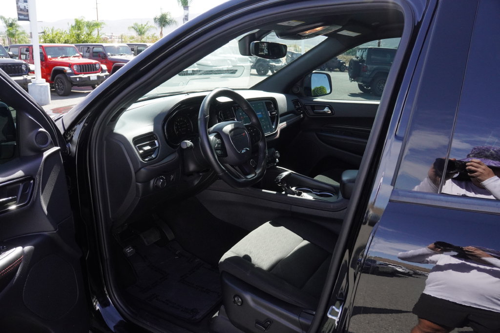Certified 2025 Dodge Durango GT w/ Blacktop Package RWD image 29