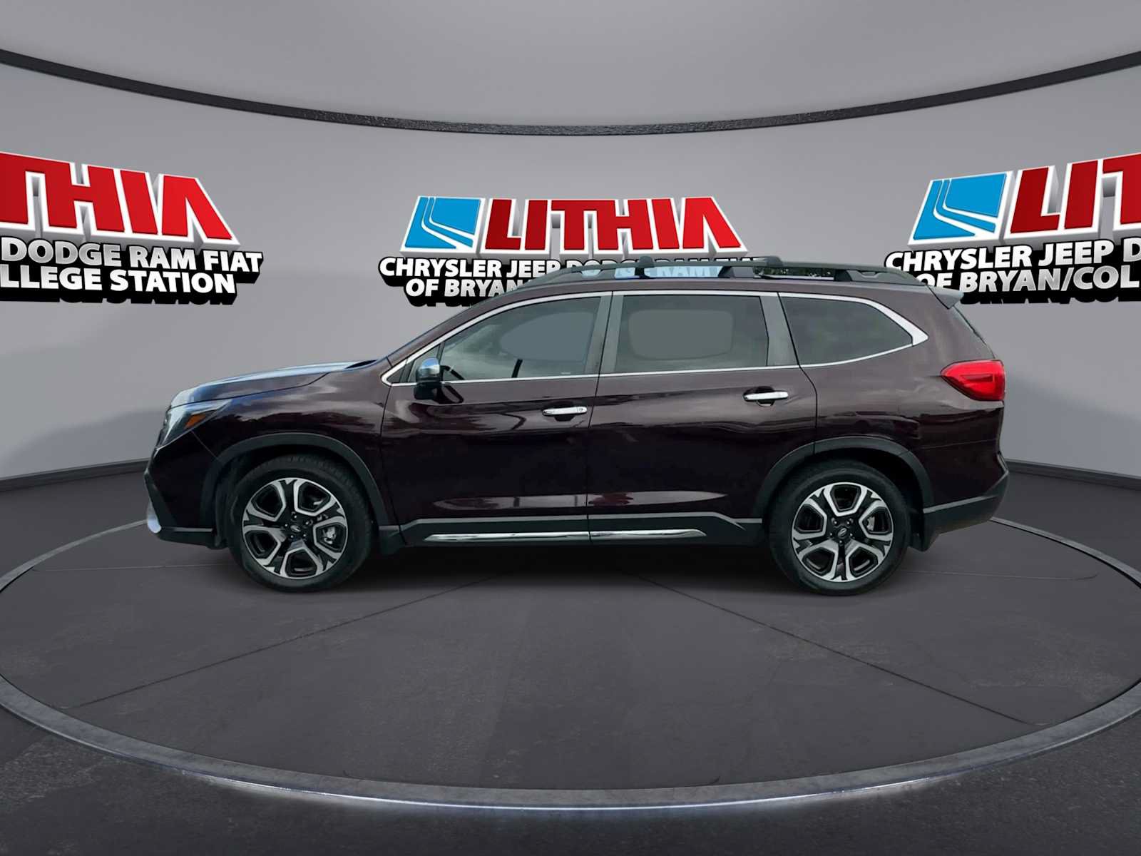 Used 2023 Subaru Ascent Touring AWD/4WD image 5