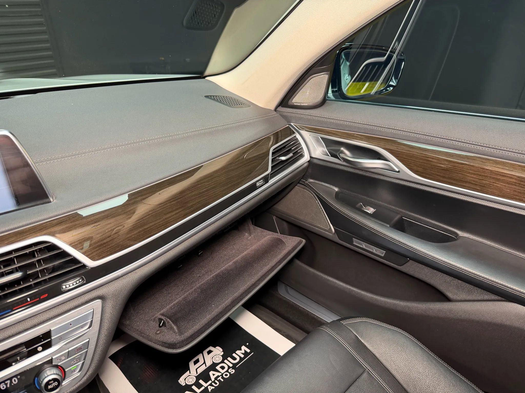 Used 2016 BMW 740i RWD image 47