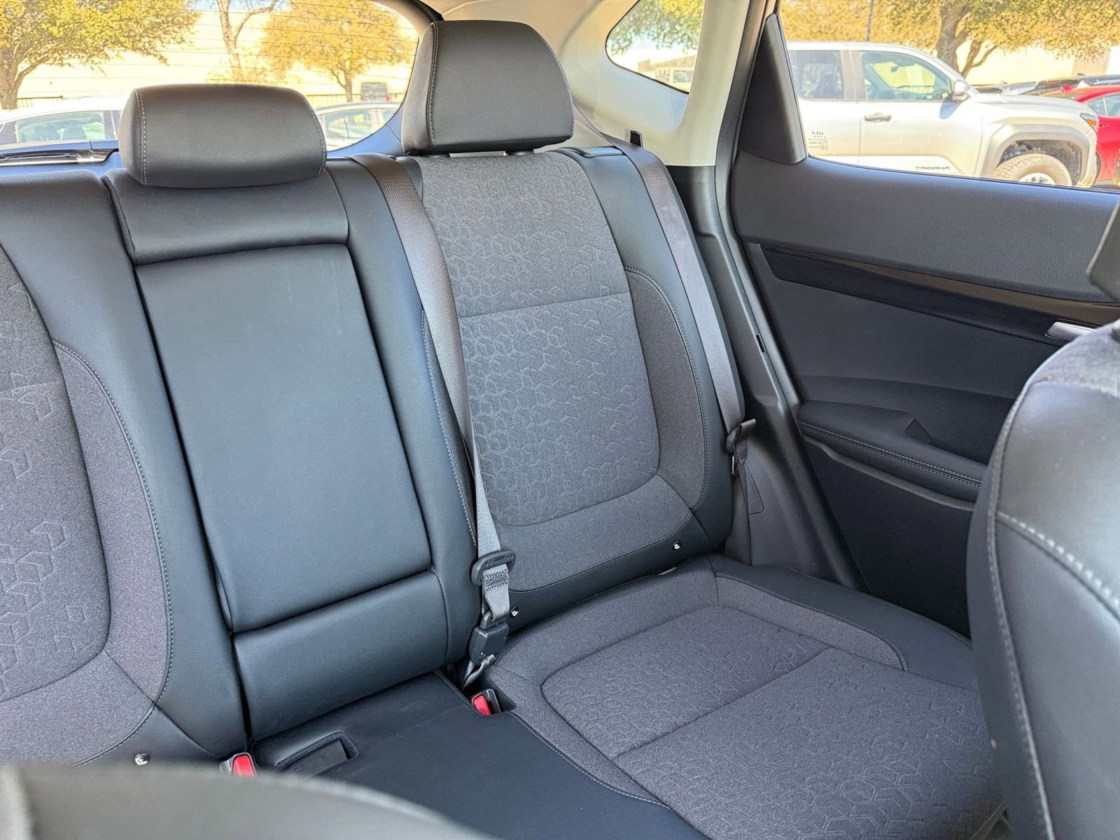 Used 2025 Kia Seltos S image 39