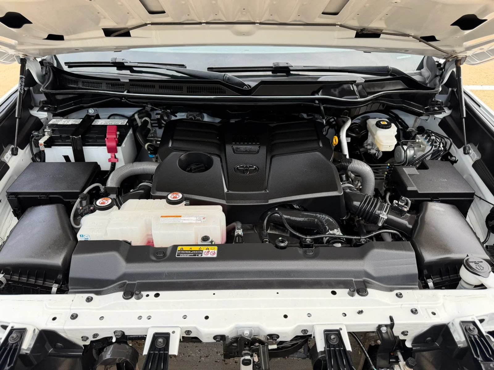 Used 2024 Toyota Tundra SR AWD/4WD image 28