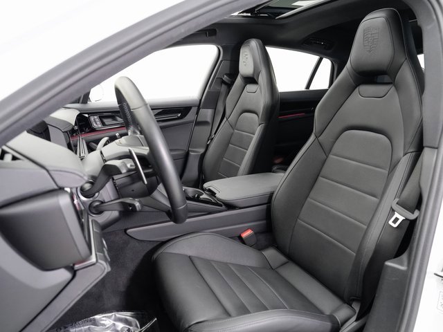 Certified 2025 Porsche Panamera 4 image 5