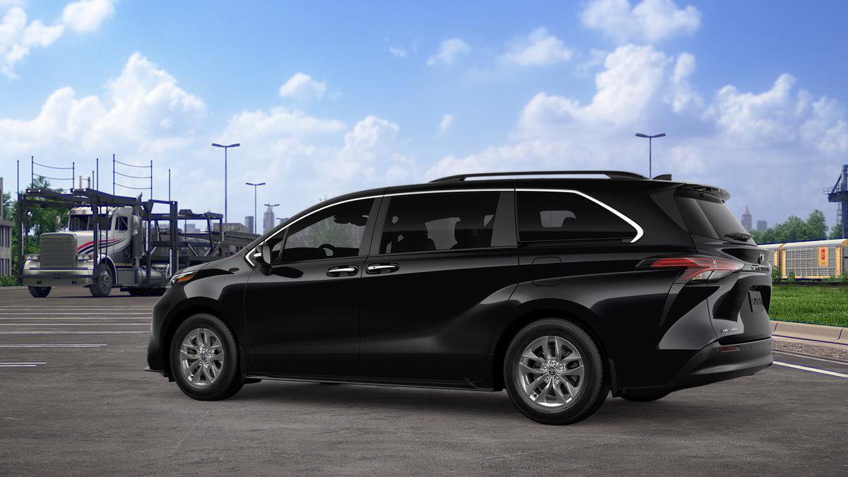 New 2026 Toyota Sienna XLE AWD/4WD image 5