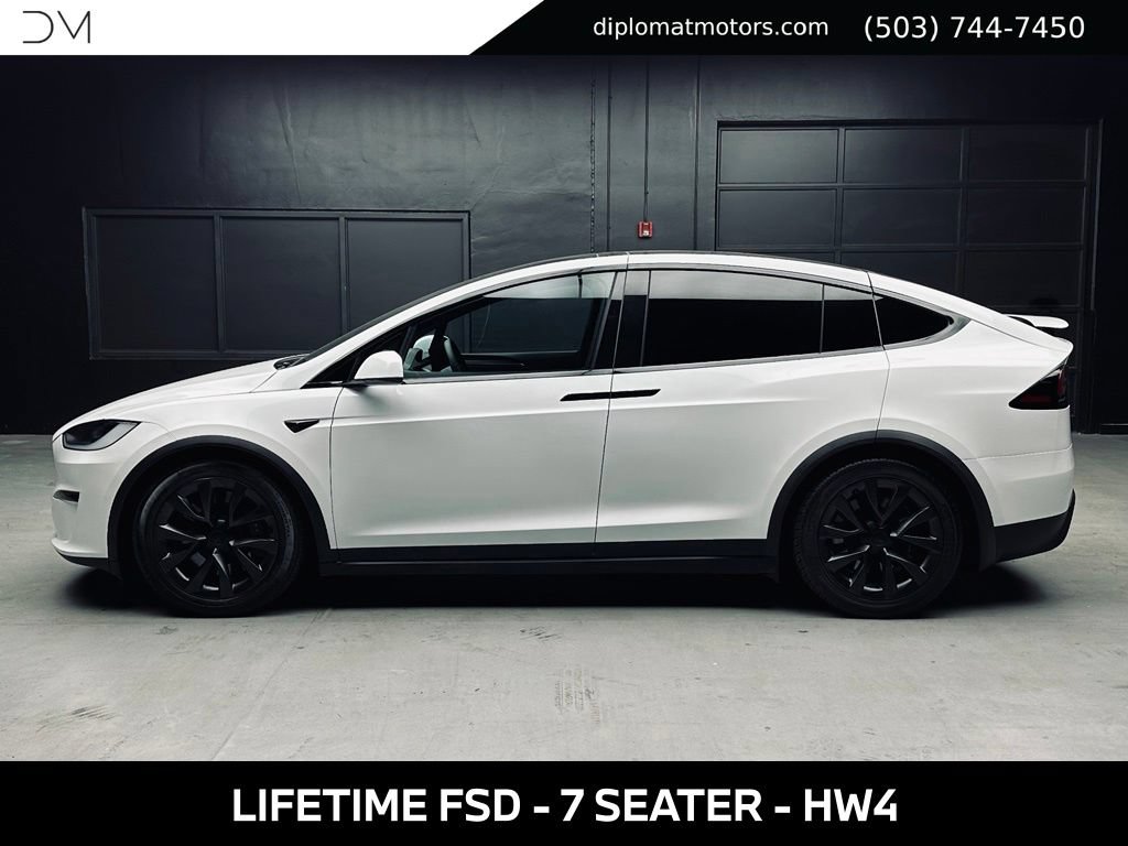 Used 2025 Tesla Model X AWD/4WD image 3