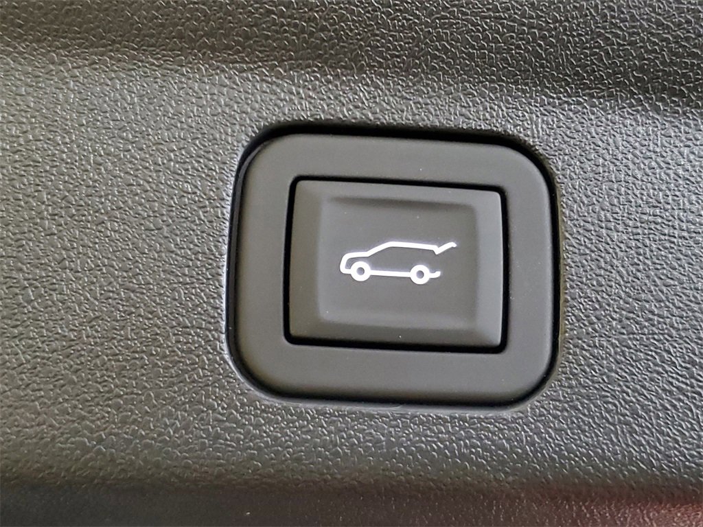 New 2026 Cadillac Escalade IQL Luxury image 8