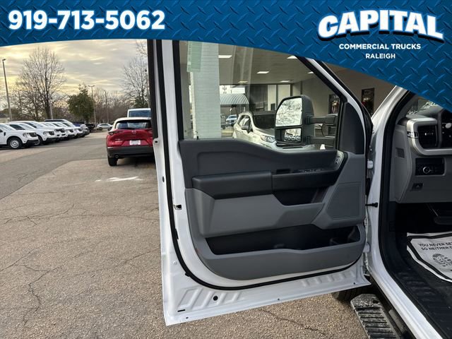 New 2026 Ford F350 XL w/ XL Chrome Package image 21