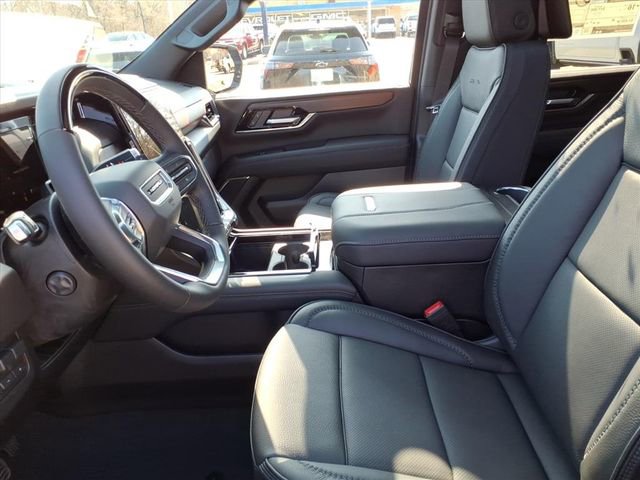 New 2026 GMC Yukon XL Denali w/ Denali Reserve Package image 5