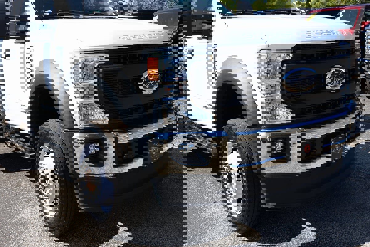 Used 2022 Ford F550 2WD Regular Cab Super Duty image 26