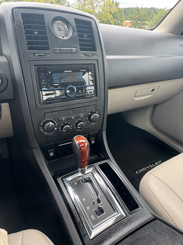 Used 2007 Chrysler 300 Touring L image 22