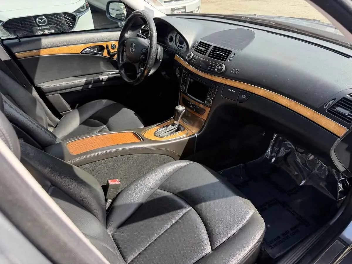 Used 2009 Mercedes-Benz E 350 Sedan image 9
