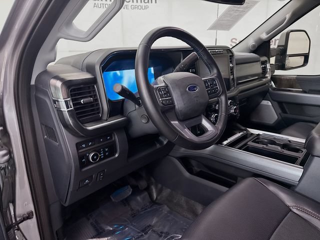 Used 2023 Ford F250 Lariat w/ Lariat Ultimate Package AWD/4WD image 9