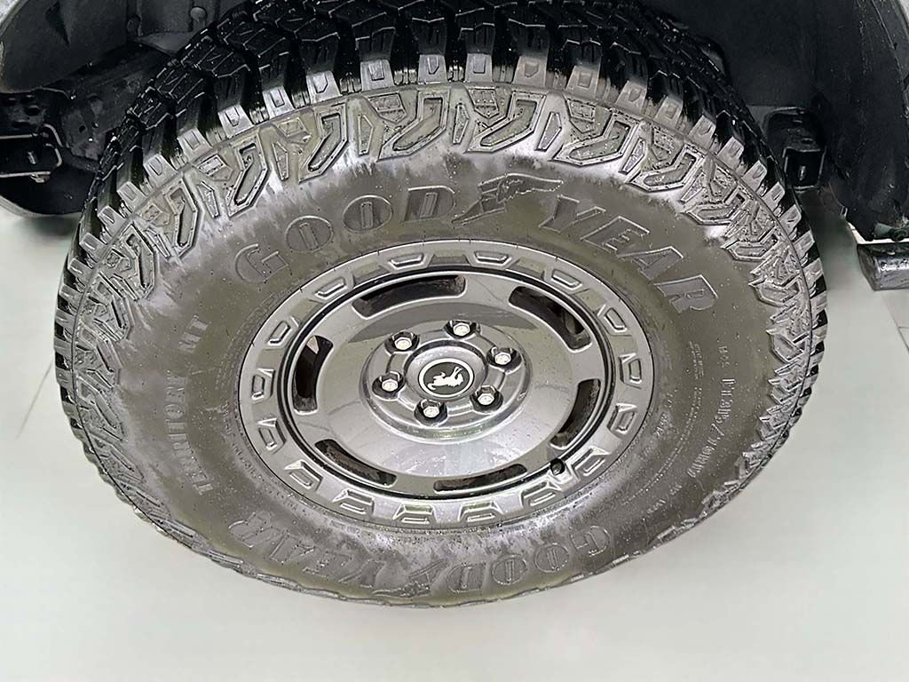 Used 2024 Ford Bronco Everglades image 15