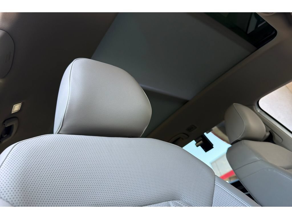 Used 2024 Volkswagen Atlas SEL Premium R-Line AWD/4WD image 19