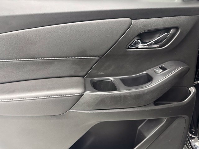 Used 2022 Chevrolet Traverse LT FWD image 23