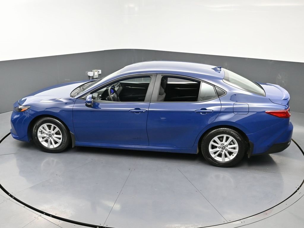 Used 2025 Toyota Camry LE w/ Convenience Package image 53