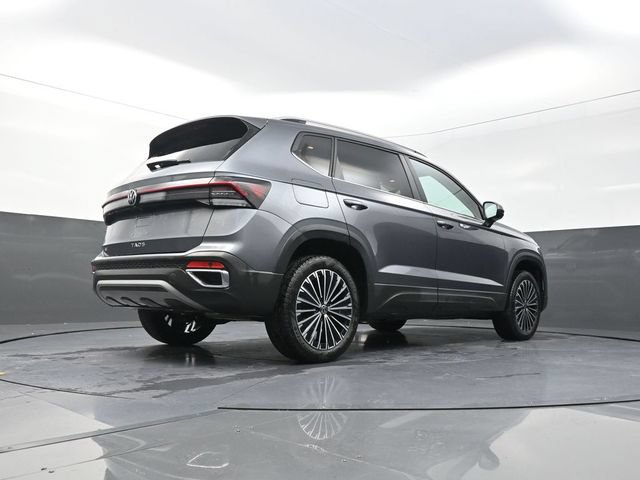 Used 2026 Volkswagen Taos SE FWD image 36