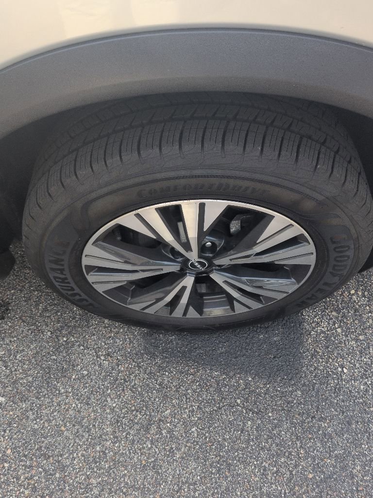 Used 2023 Nissan Rogue SV AWD/4WD image 29