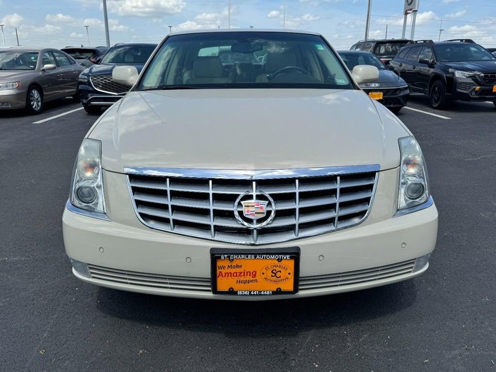 Used 2010 Cadillac DTS Luxury FWD image 9