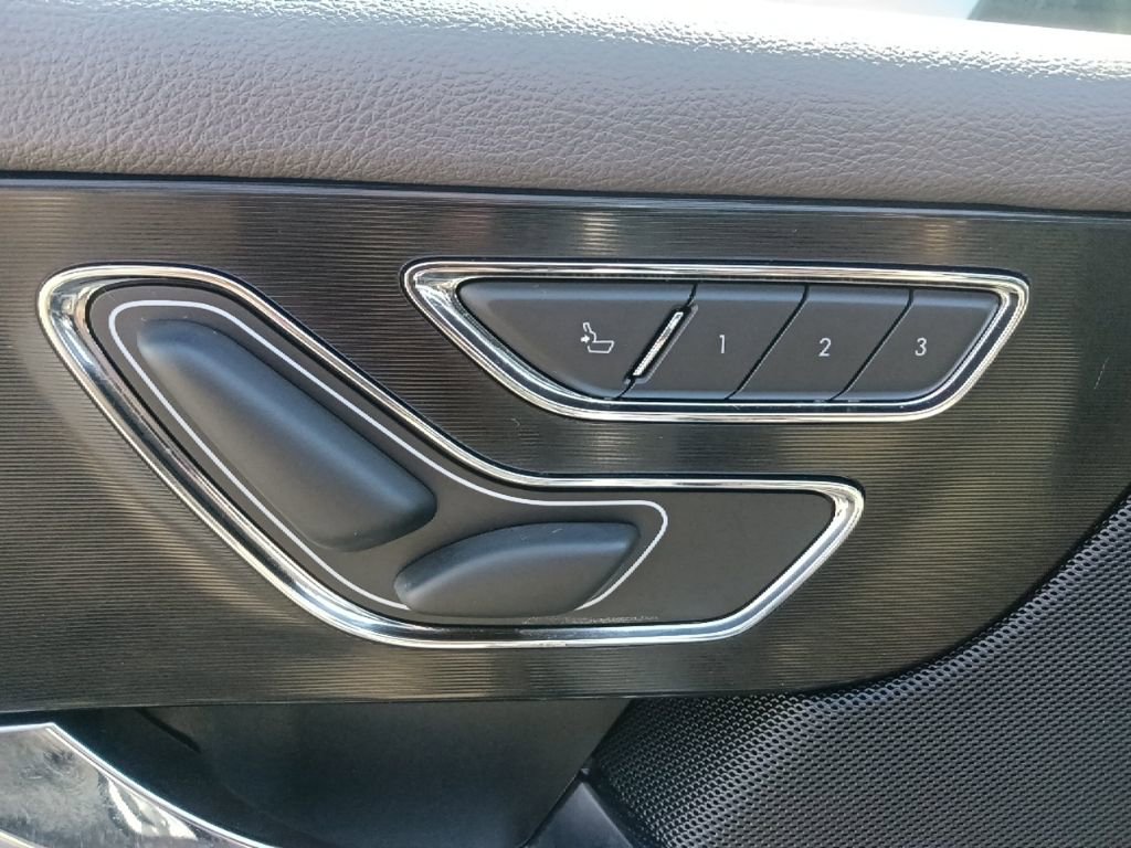 Used 2021 Lincoln Corsair Reserve w/ Equipment Group 201A image 12