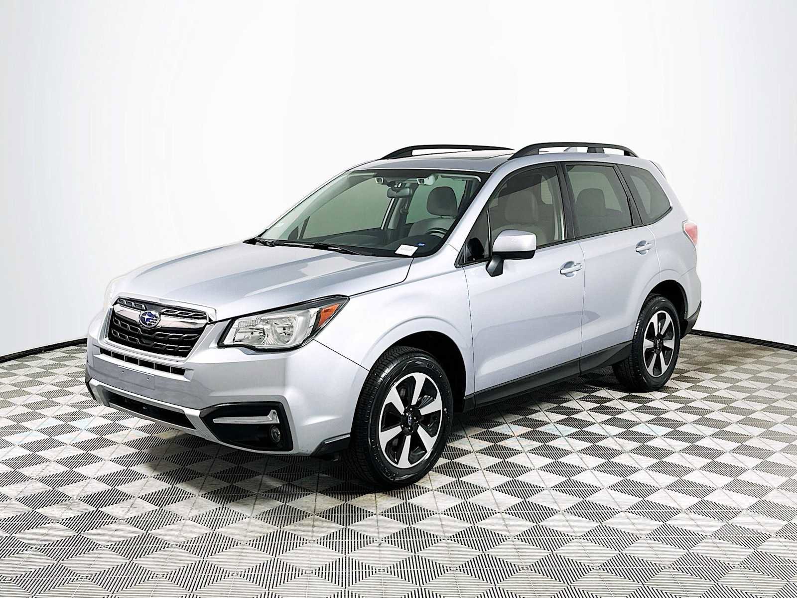 Used 2018 Subaru Forester 2.5i Premium AWD/4WD image 3