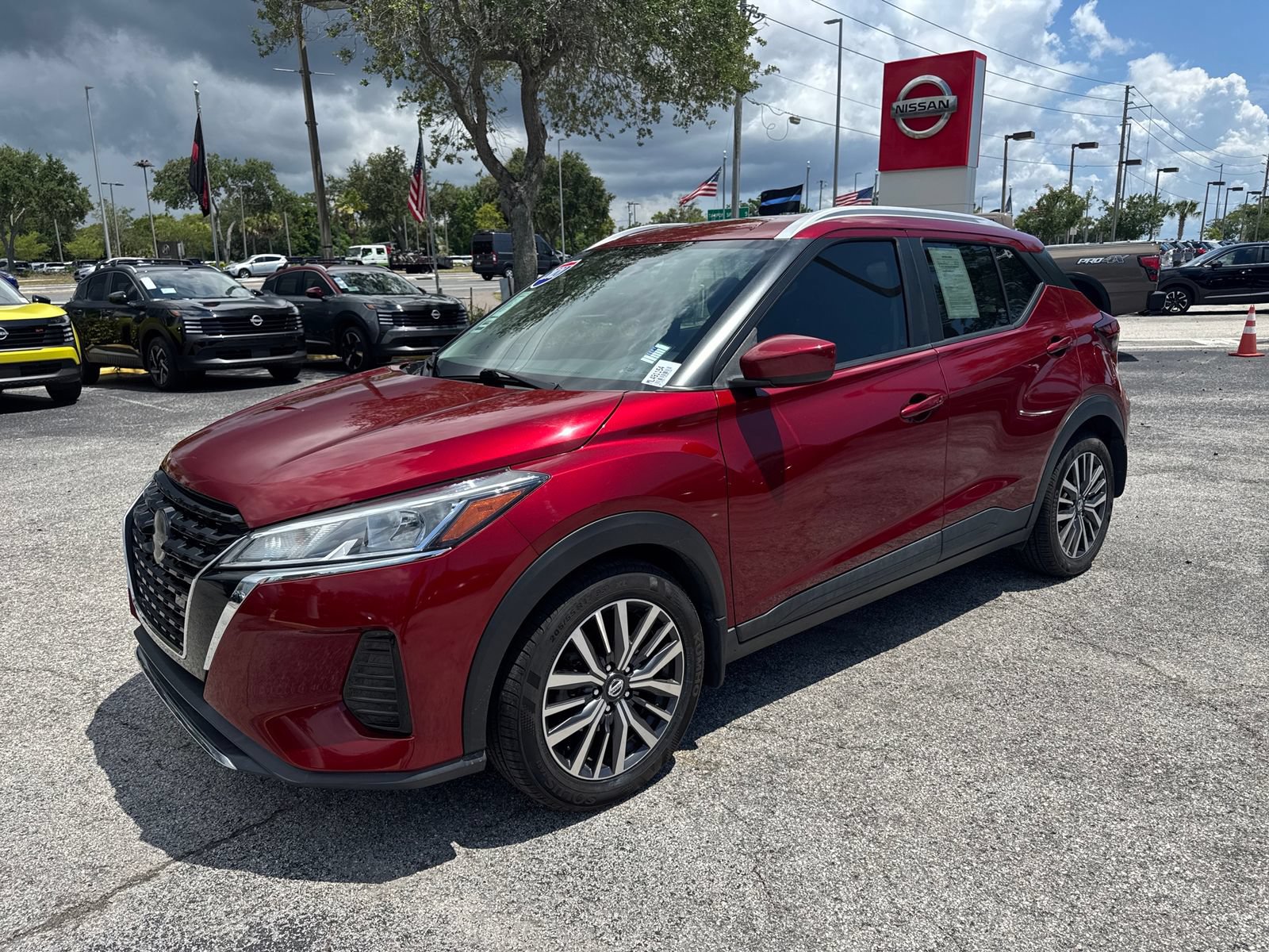 Used 2021 Nissan Kicks SV FWD image 3