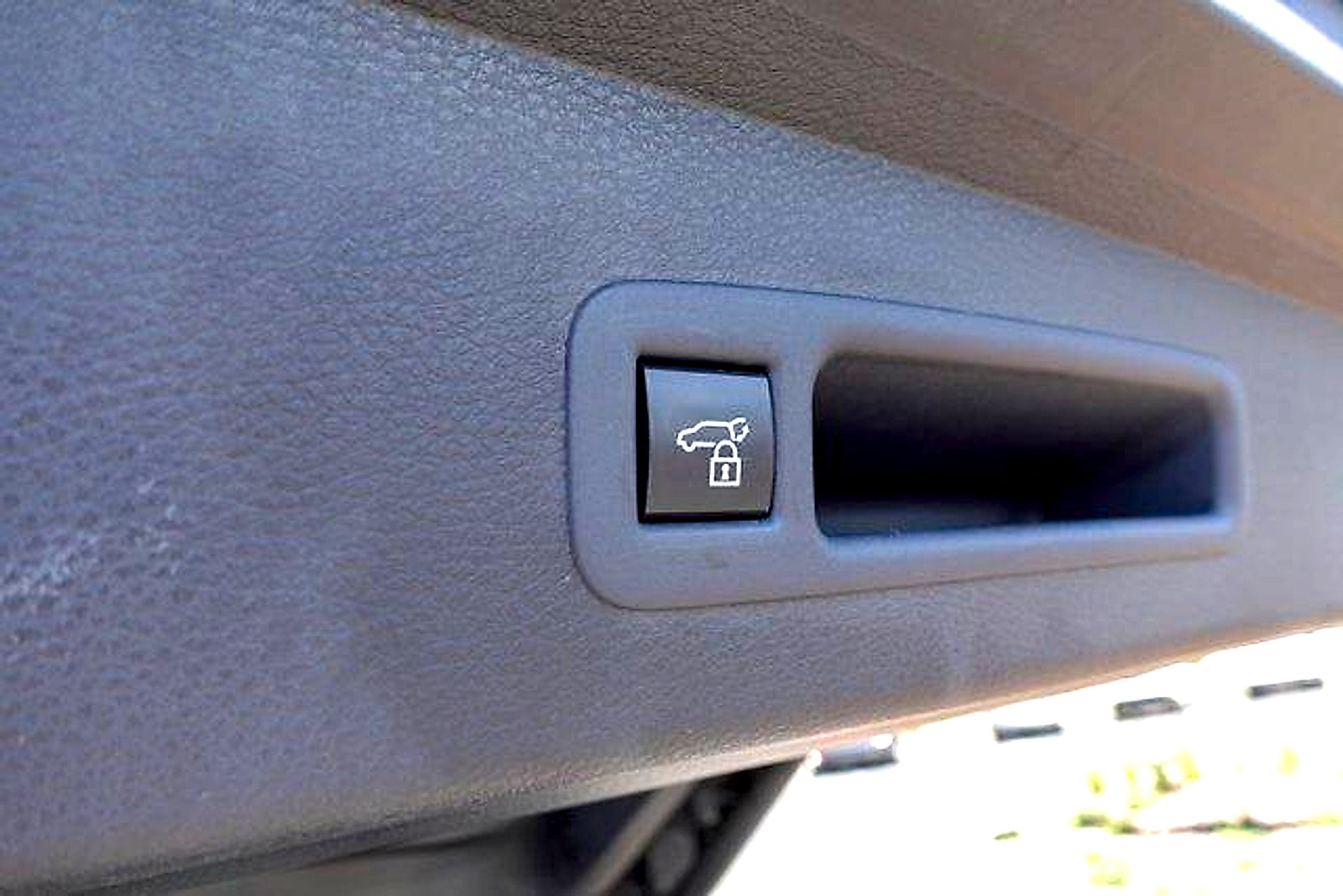 Certified 2025 Toyota Sienna XLE FWD image 27