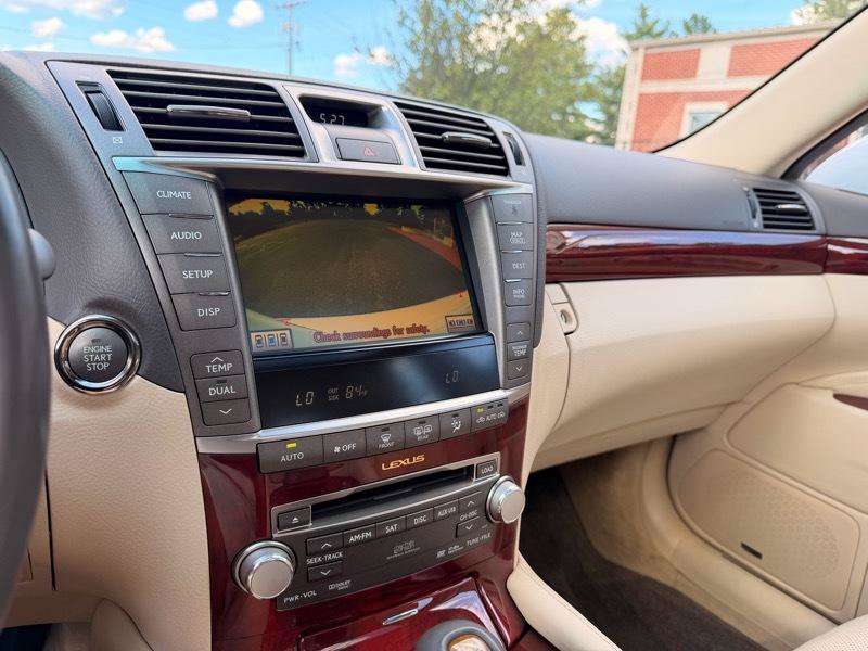 Used 2010 Lexus LS 460 RWD image 17