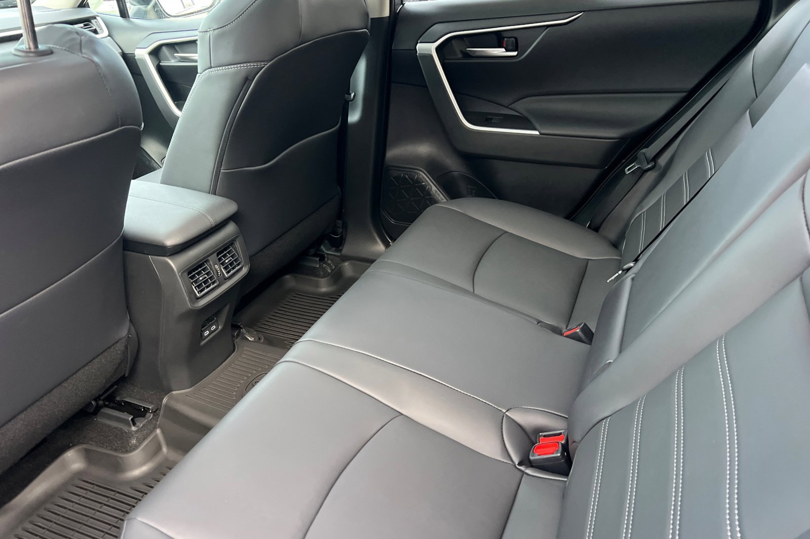 New 2025 Toyota RAV4 XLE Premium w/ Weather Package image 9