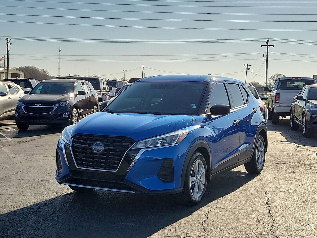 Used 2023 Nissan Kicks S FWD image 2