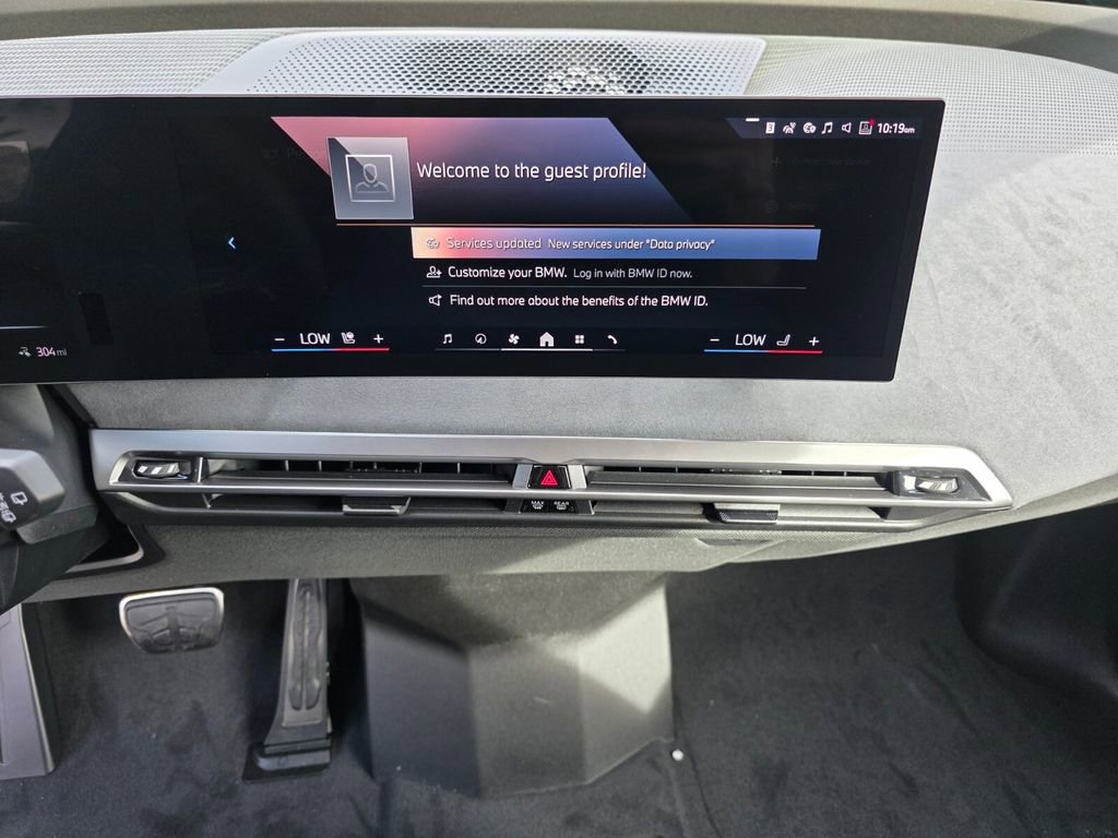 New 2026 BMW iX xDrive60 w/ M Sport Package image 16