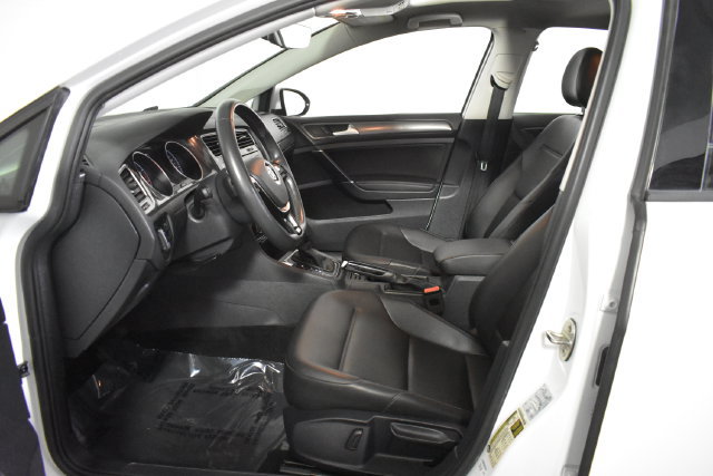 Used 2020 Volkswagen Golf 4-Door FWD image 11