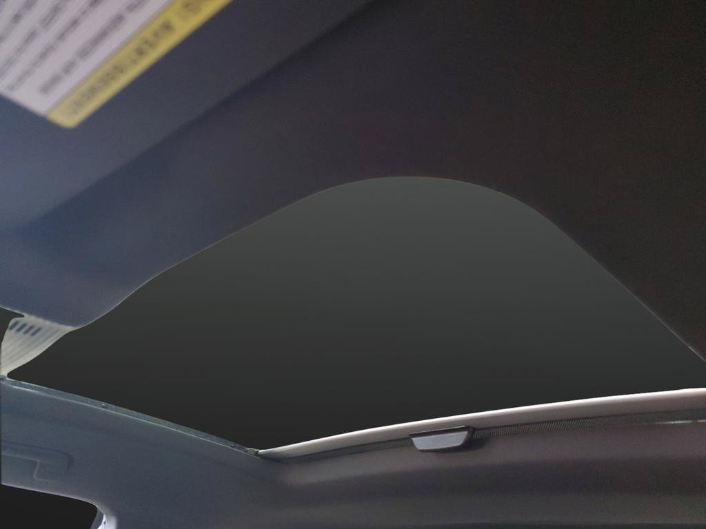 New 2025 Volkswagen GTI SE FWD image 7