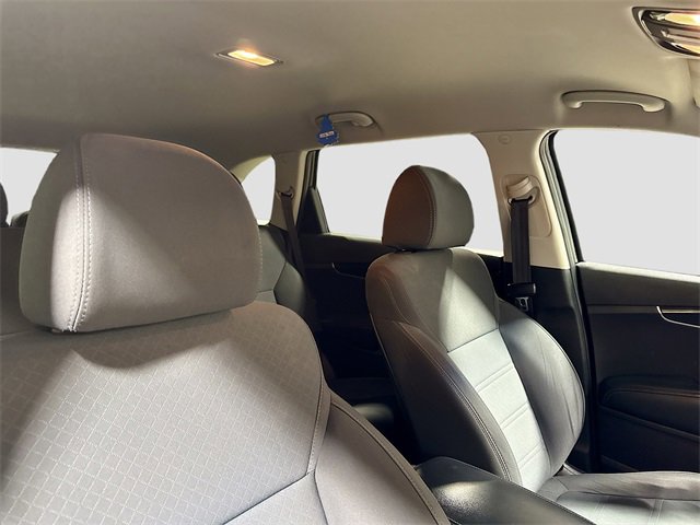 Used 2019 Kia Sorento LX image 28