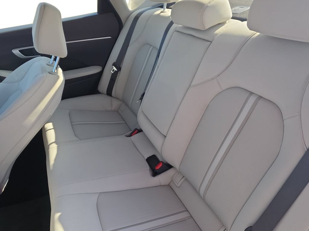 Certified 2025 Hyundai Sonata SEL FWD image 16