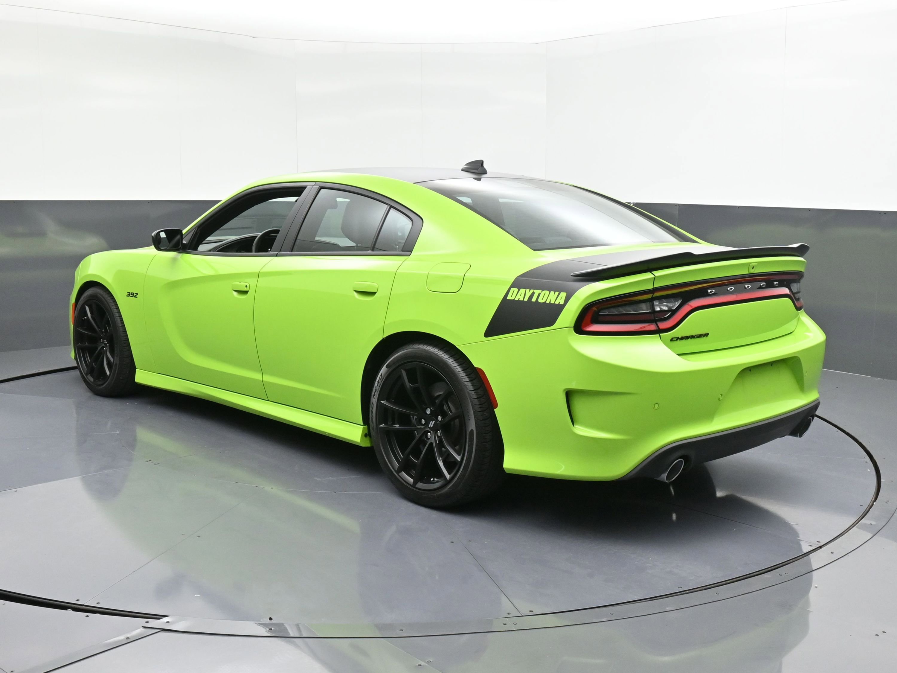 Used 2023 Dodge Charger Scat Pack w/ Daytona Edition Group image 6