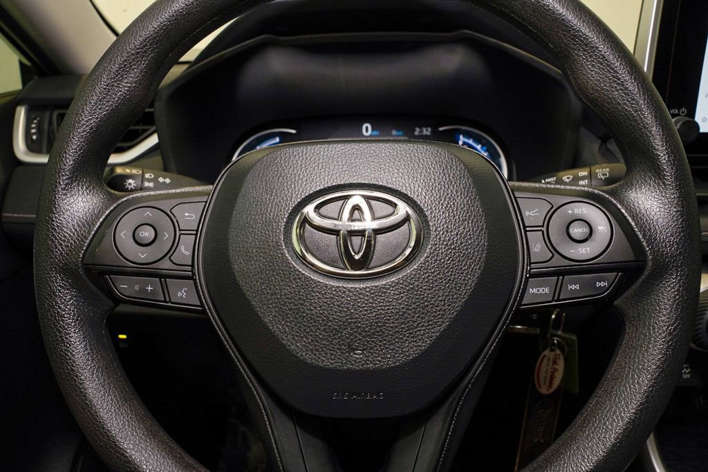 Used 2024 Toyota RAV4 LE image 16